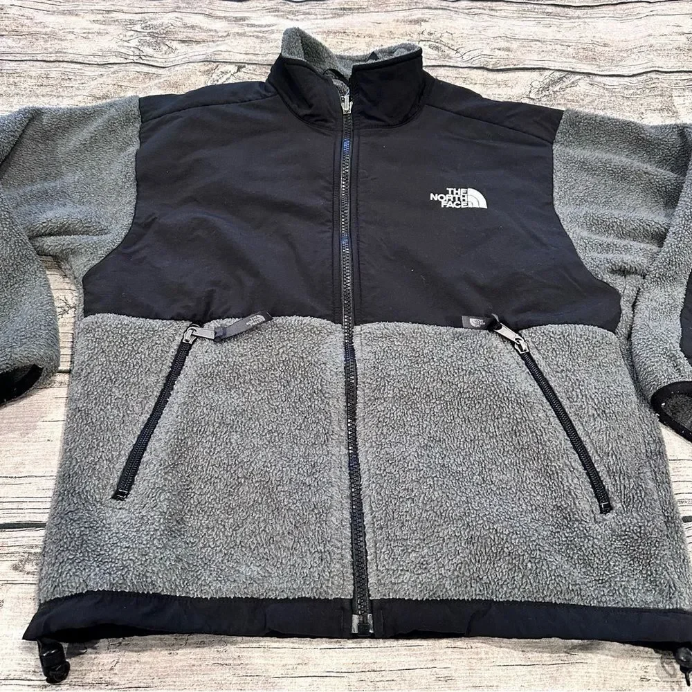 North Face Kids’ Fleece Jacket in Grey & Black Unisex Size Medium
